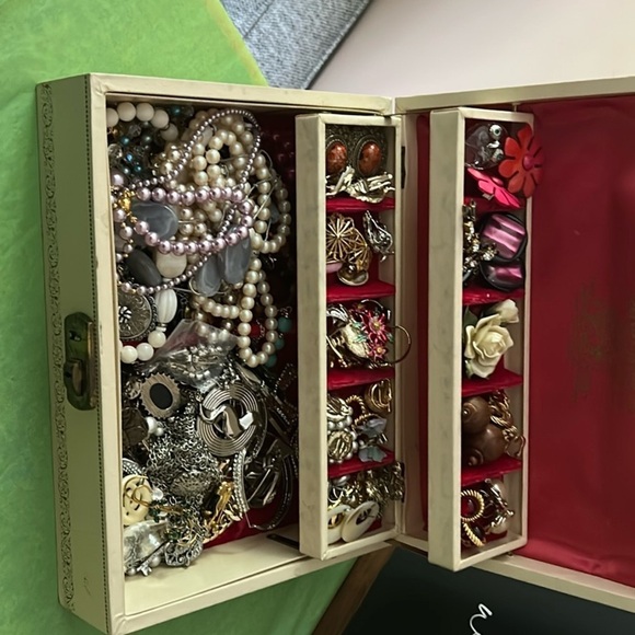 LIVE SHOW NOTIFICATION ๐ฃ New inventory ๐โโ๏ธ๐๐ - Picture 2 of 6